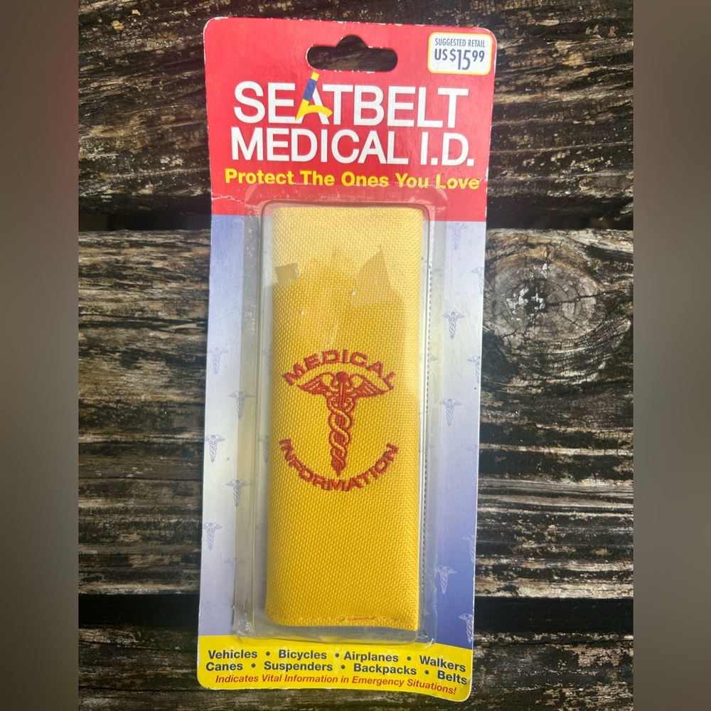 NIB 2007 Innovage Seatbelt Medical I.D. Emergency Medical Information Pocket E5
